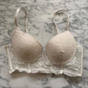 NWOT White Lace Padded Push-Up Bra